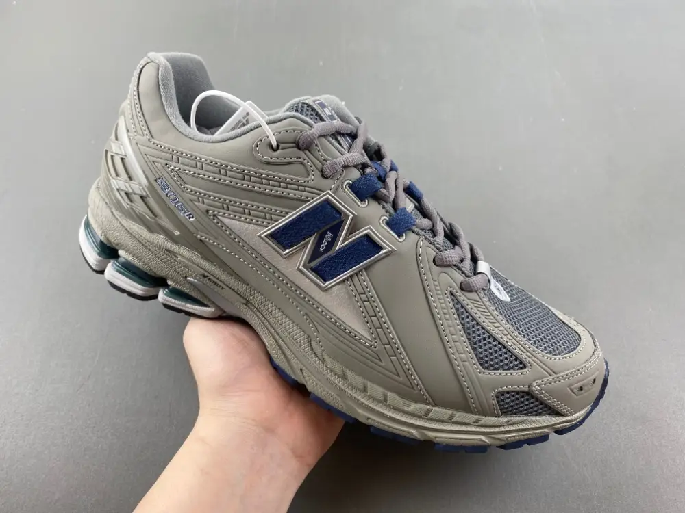 New Balance 1906 