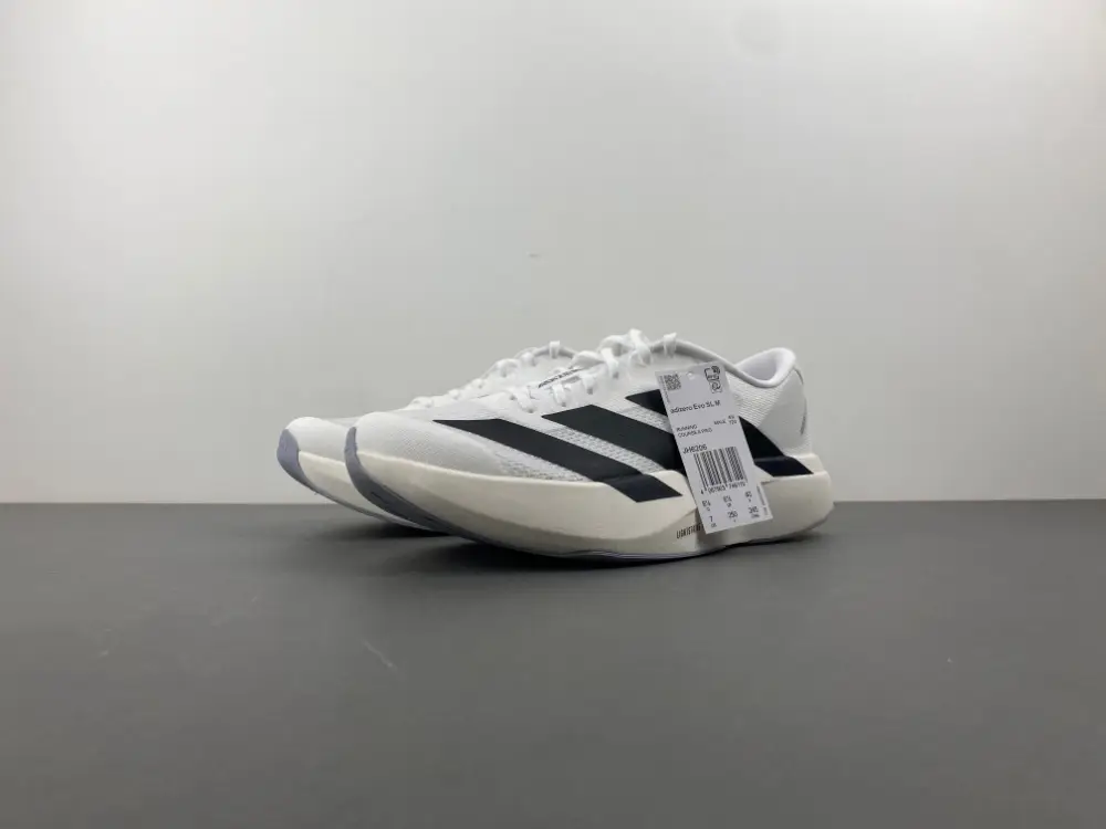 adidas   Evo SL 