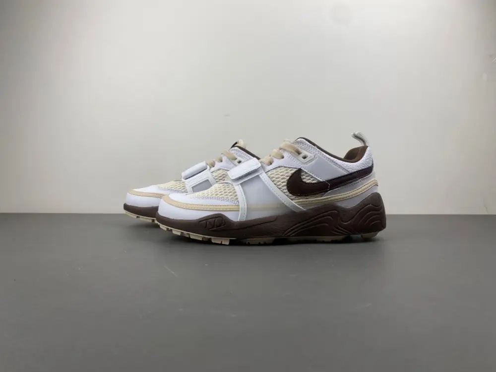 Travis Scott x Nike Zoom Field Jaxx 'Light Chocolate' 