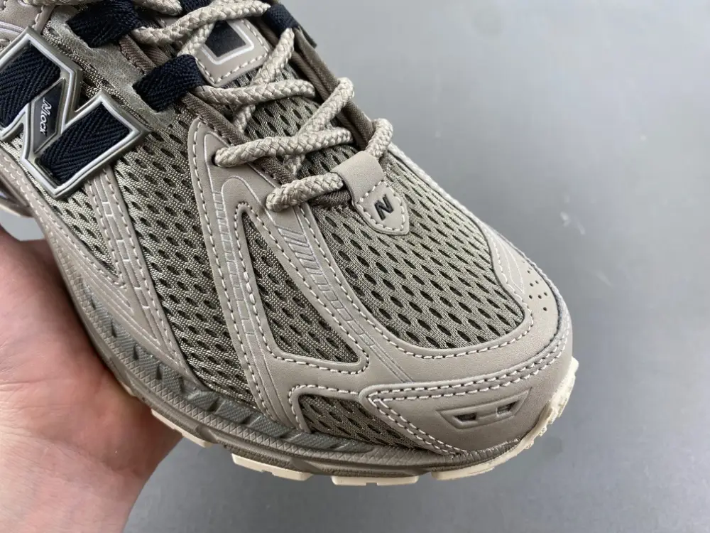 New Balance 1906 
