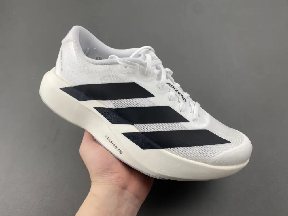 adidas   Evo SL 