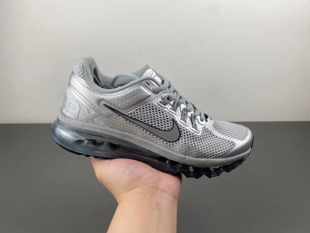 Nike Air Max 2013 Goes Full Metalli 