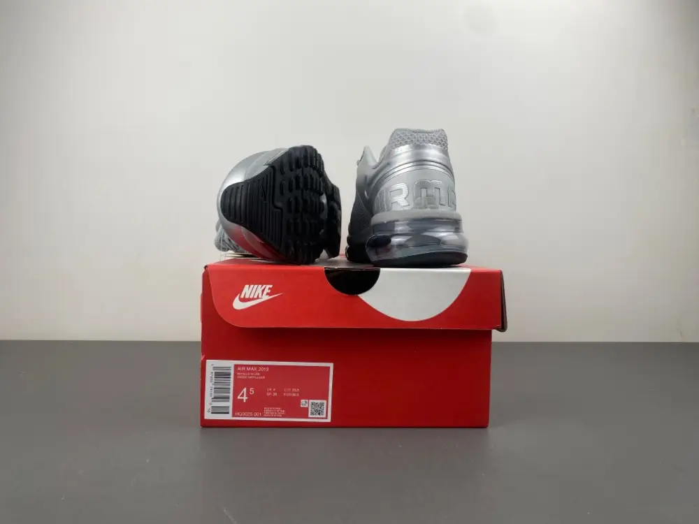 Nike Air Max 2013 Goes Full Metalli 