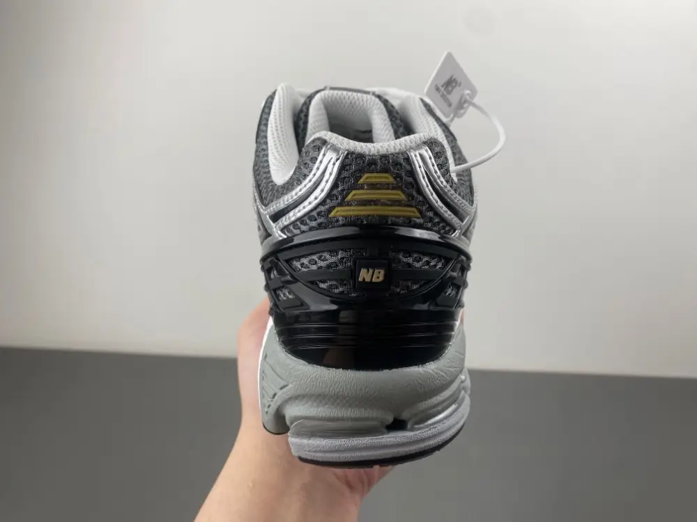 New Balance 1906 