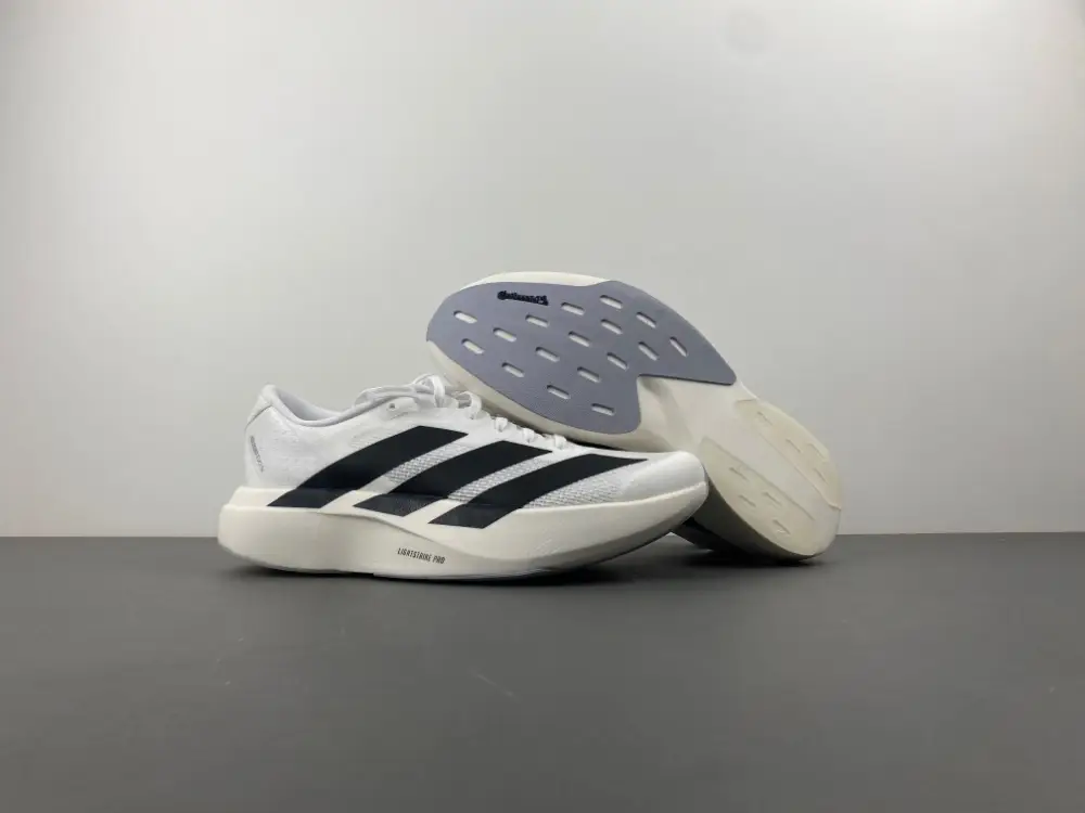 adidas   Evo SL 