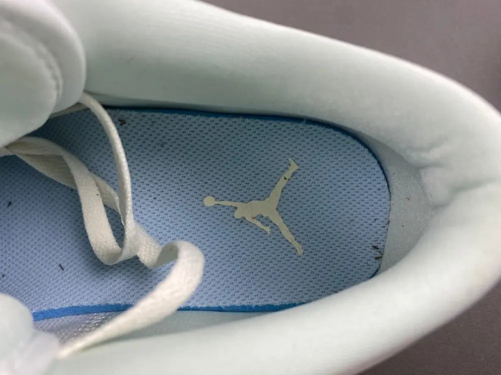 Air Jordan 1 Low 