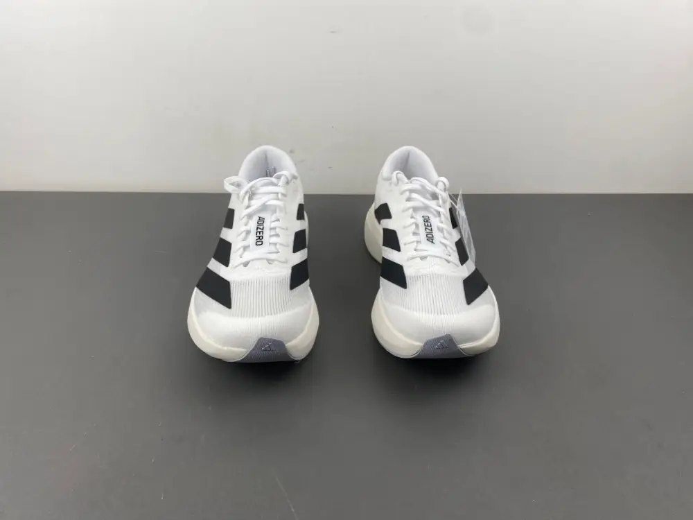 adidas   Evo SL 