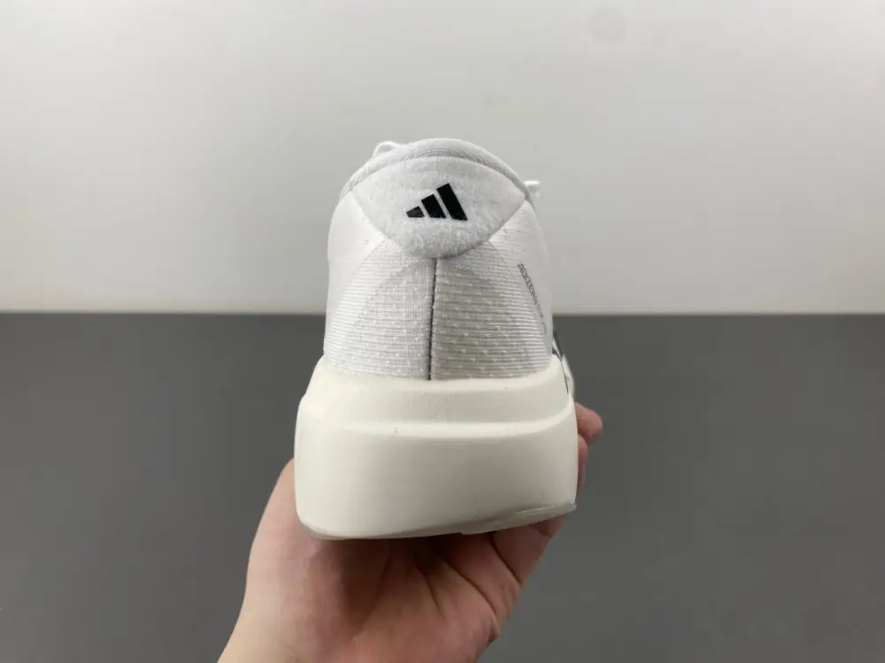 adidas   Evo SL 