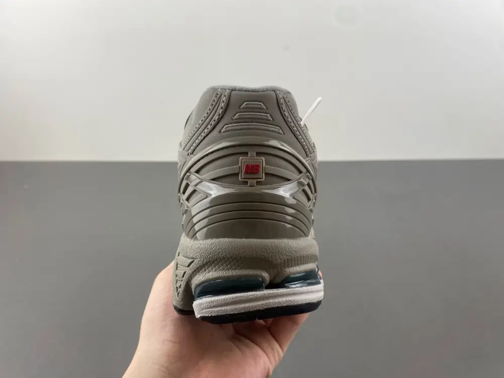 New Balance 1906 