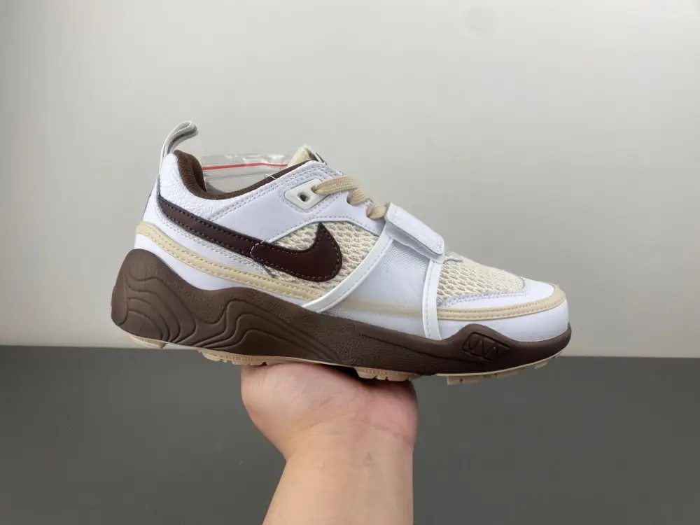 Travis Scott x Nike Zoom Field Jaxx 'Light Chocolate' 