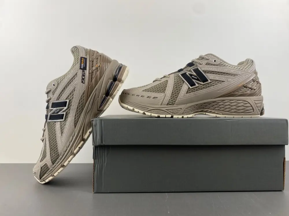 New Balance 1906 
