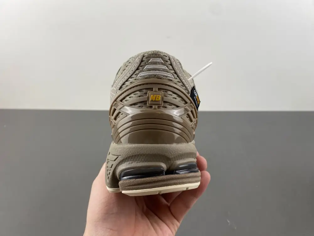 New Balance 1906 