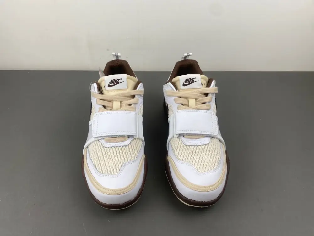 Travis Scott x Nike Zoom Field Jaxx 'Light Chocolate' 