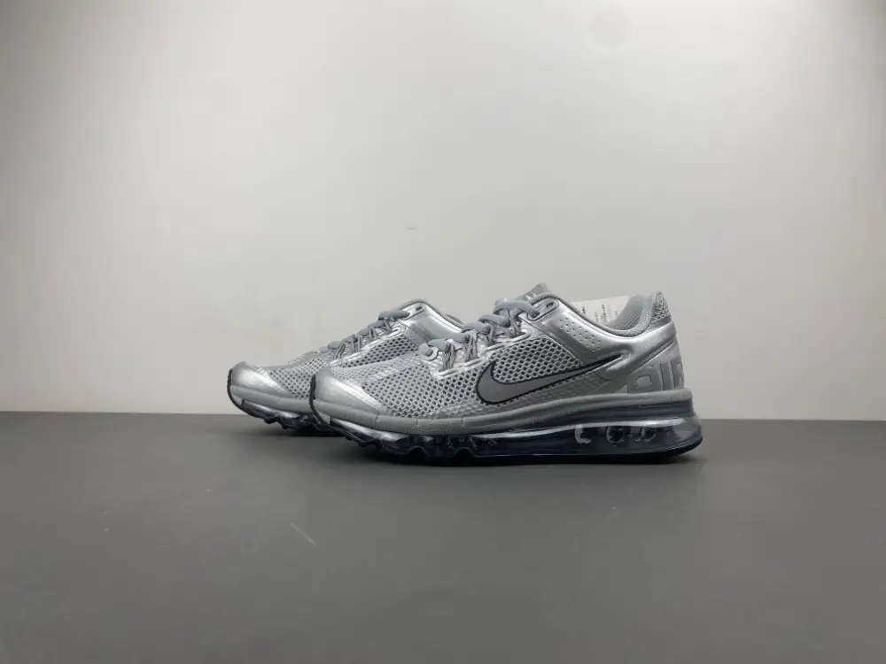Nike Air Max 2013 Goes Full Metalli 