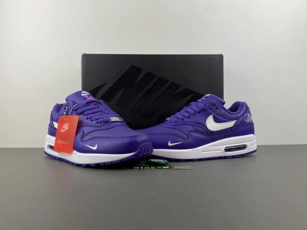 Supreme x Nike Air Max 1 