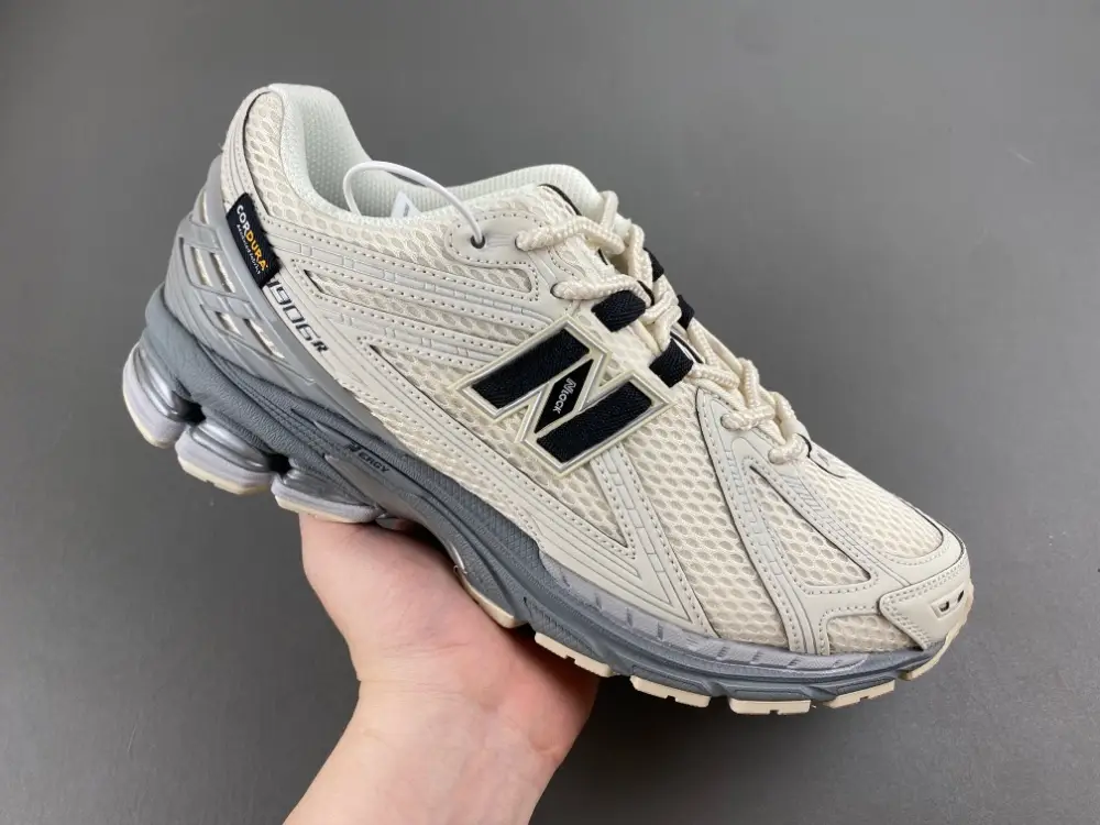 New Balance 1906 