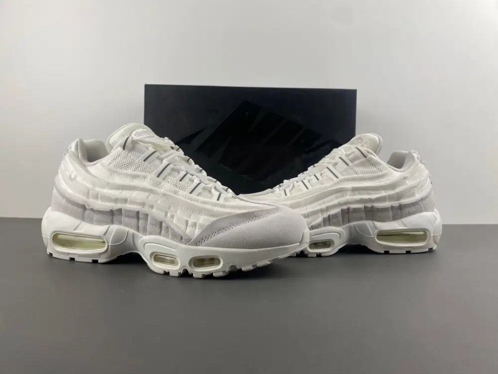 Comme des Garçons x Air Max 95 