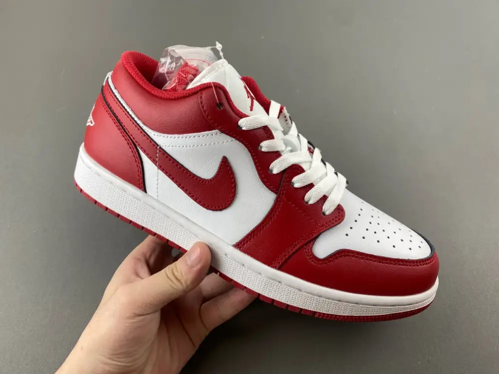 Air Jordan 1 Low 