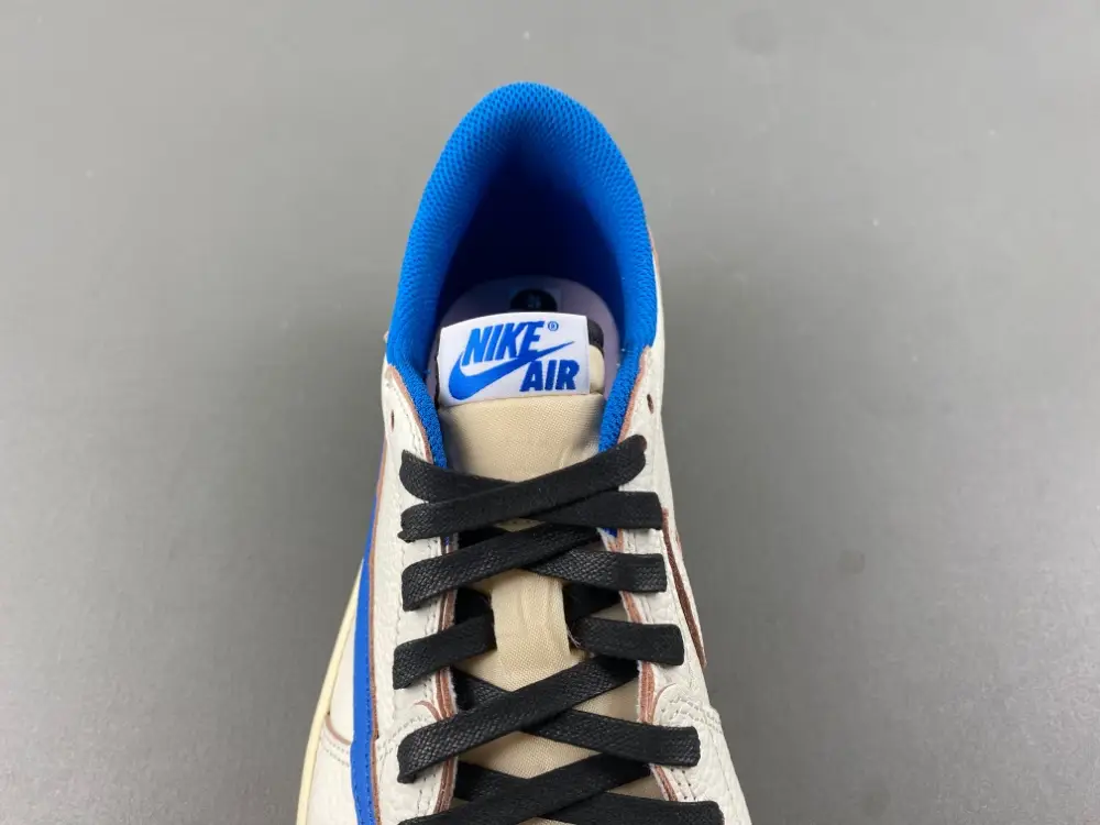 Travis Scott x Fragment x Air Jordan 1 Low OG 