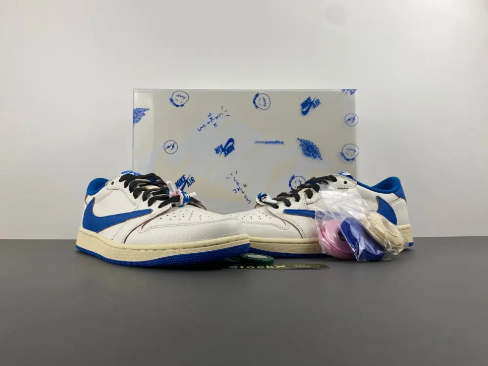 Travis Scott x Fragment x Air Jordan 1 Low OG 
