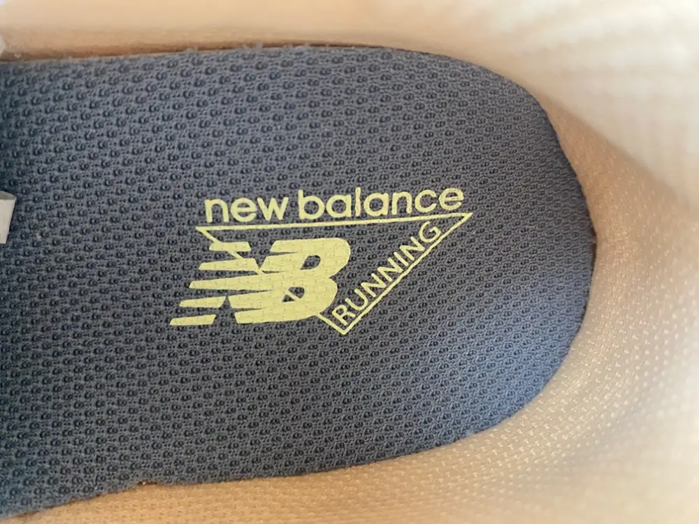 New Balance 9060 ' 