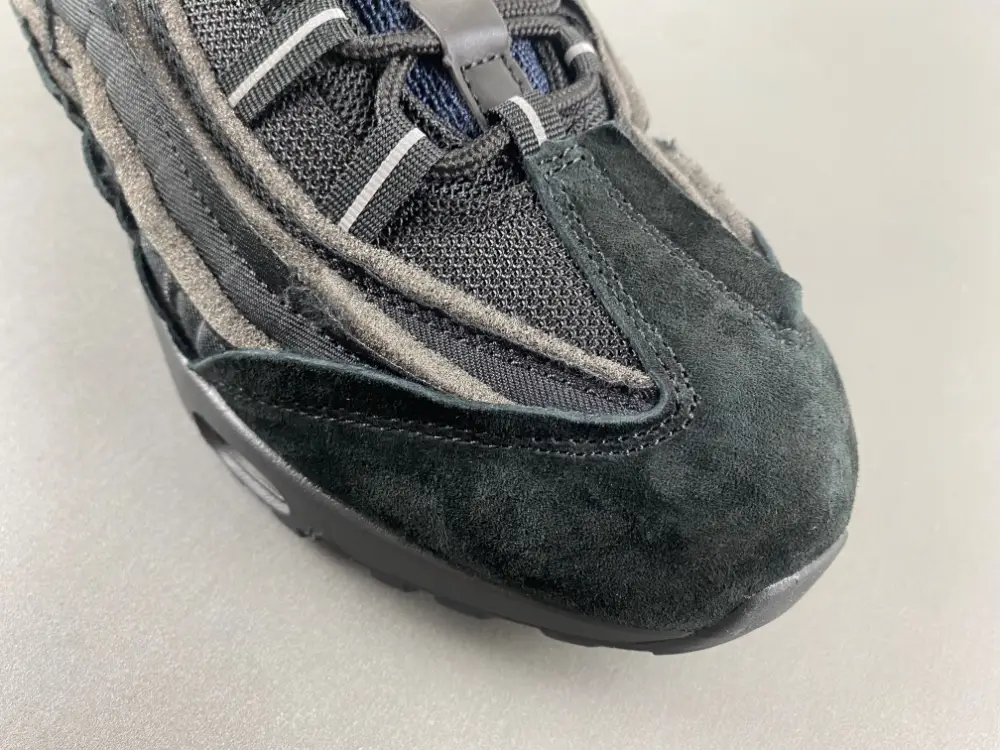 Comme des Garçons x Air Max 95 'Black' 