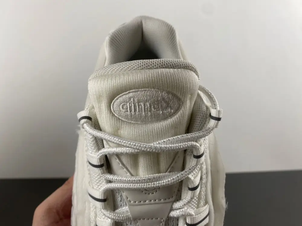 Comme des Garçons x Air Max 95 