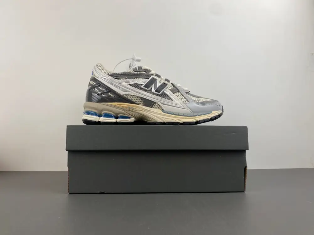 New Balance 1906 