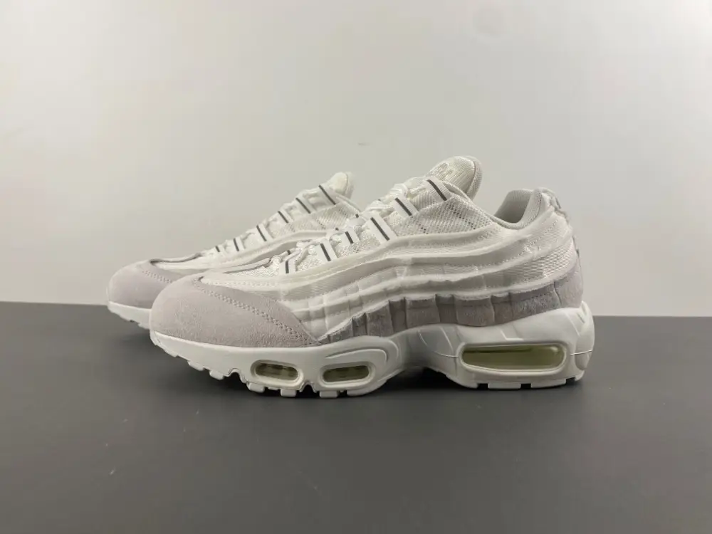 Comme des Garçons x Air Max 95 