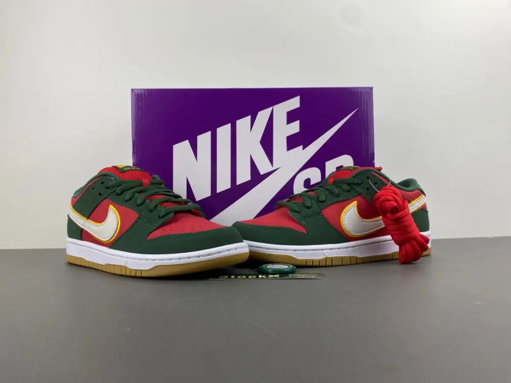 Nike SB Dunk Low PRM 
