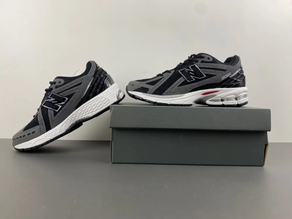 New Balance 1906A 