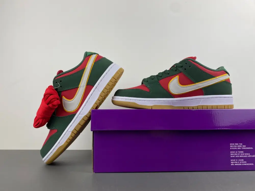 Nike SB Dunk Low PRM 