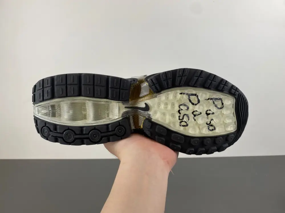 Nike Air Max DN 'Doernbecher 2025' 