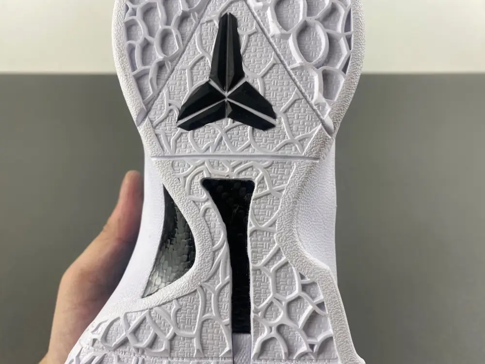 GNike Kobe 6 Caitlin Clark 