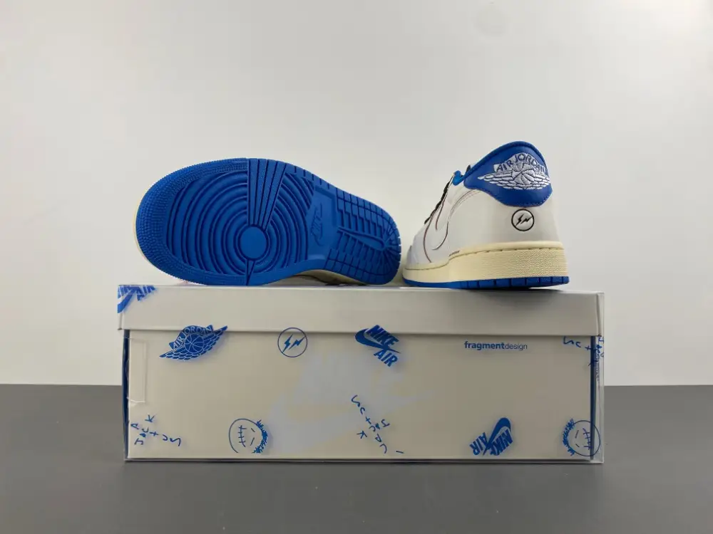 Travis Scott x Fragment x Air Jordan 1 Low OG 