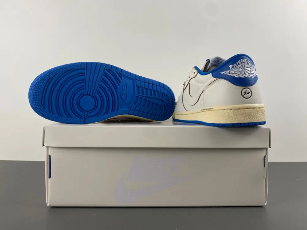 Travis Scott x Fragment x Air Jordan 1 Low OG 2.0 