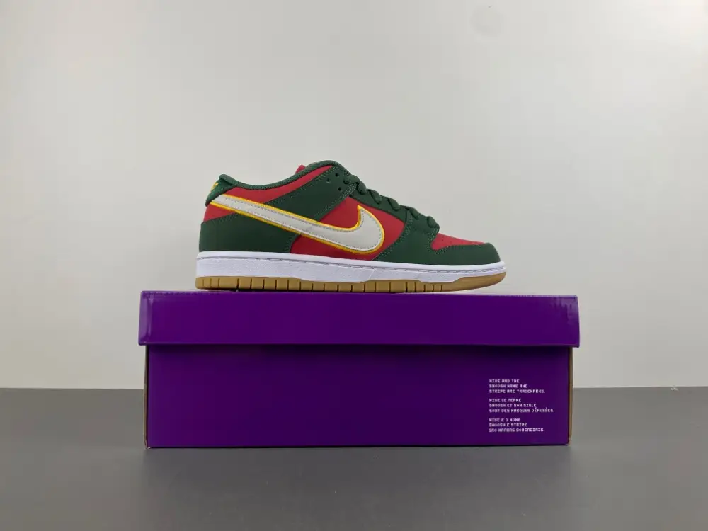 Nike SB Dunk Low PRM 