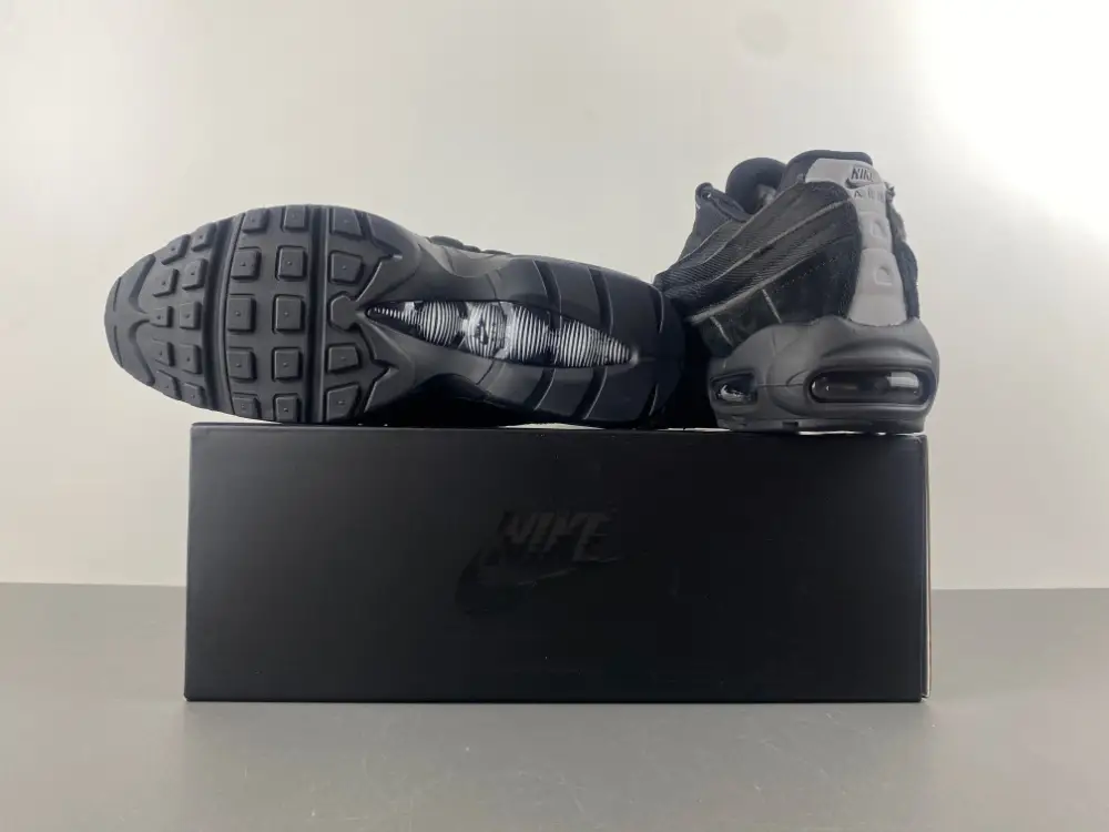 Comme des Garçons x Air Max 95 'Black' 