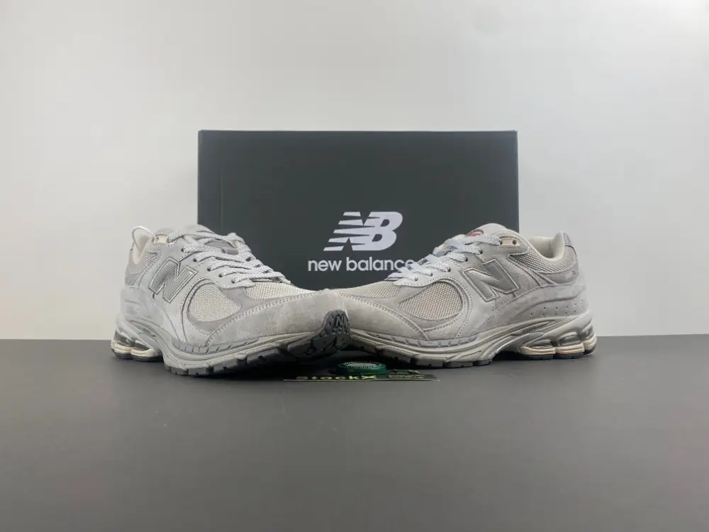 new balance NB 2002  DEEB2518