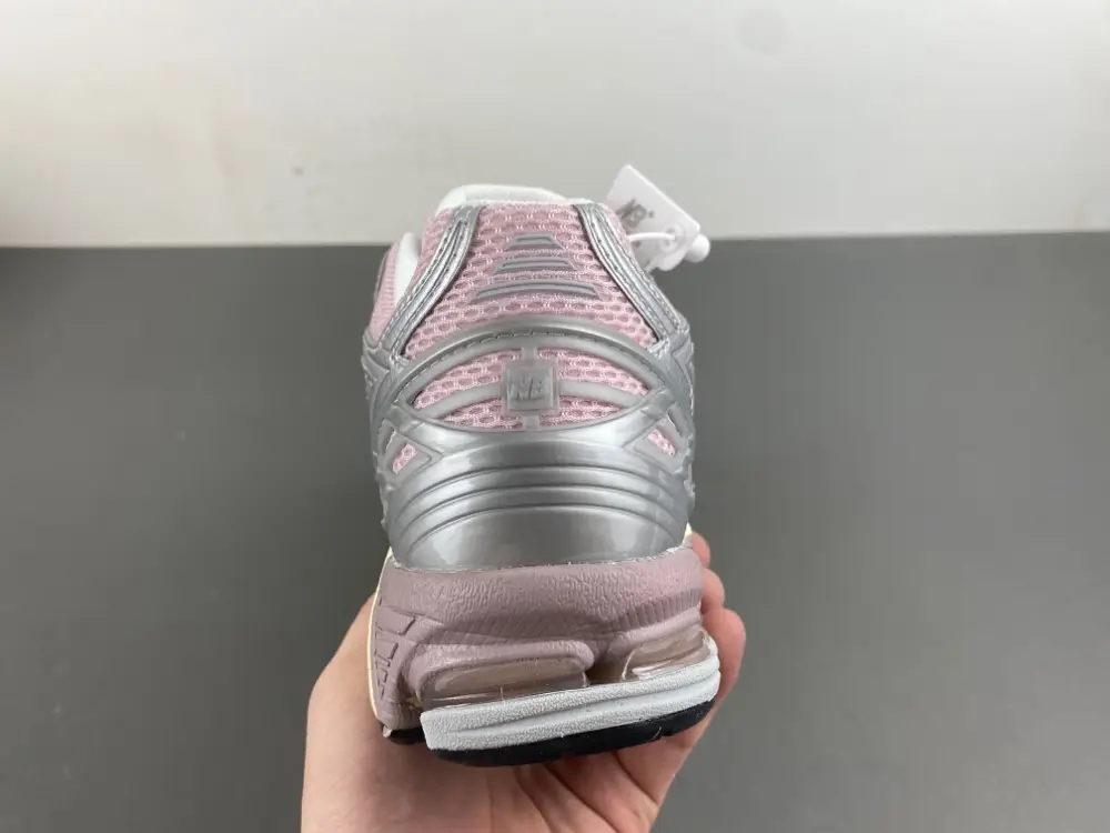 New Balance 1906 