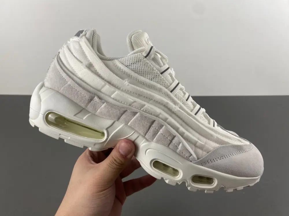 Comme des Garçons x Air Max 95 