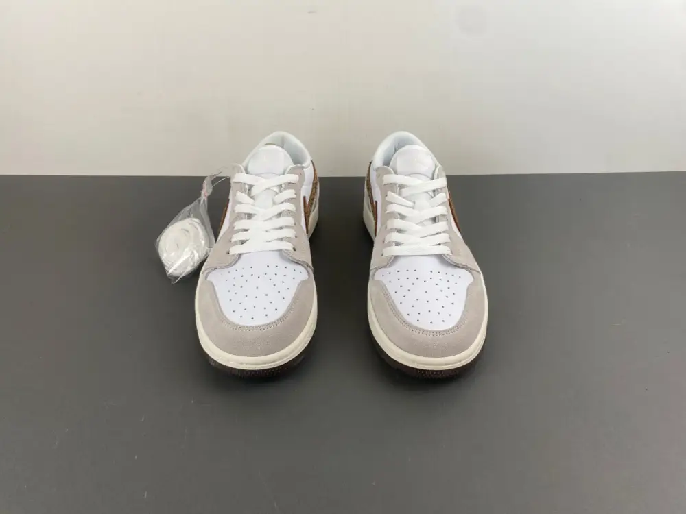 Air Jordan 1 Low 