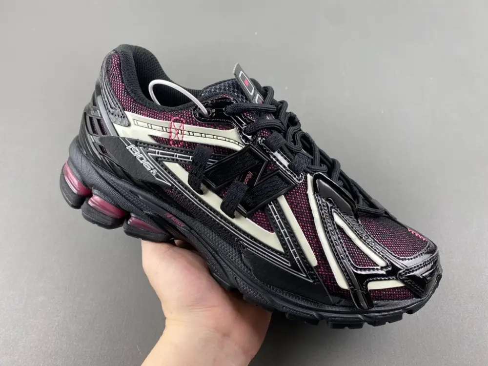 New Balance M 
