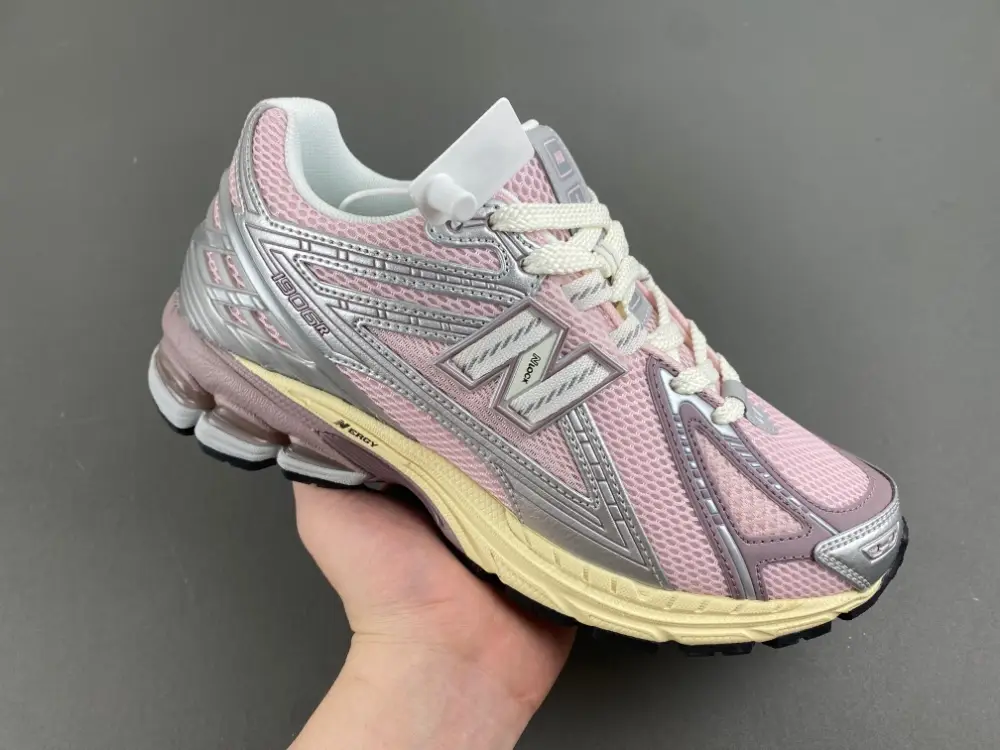 New Balance 1906 