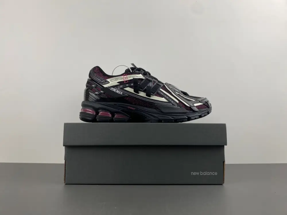New Balance M 