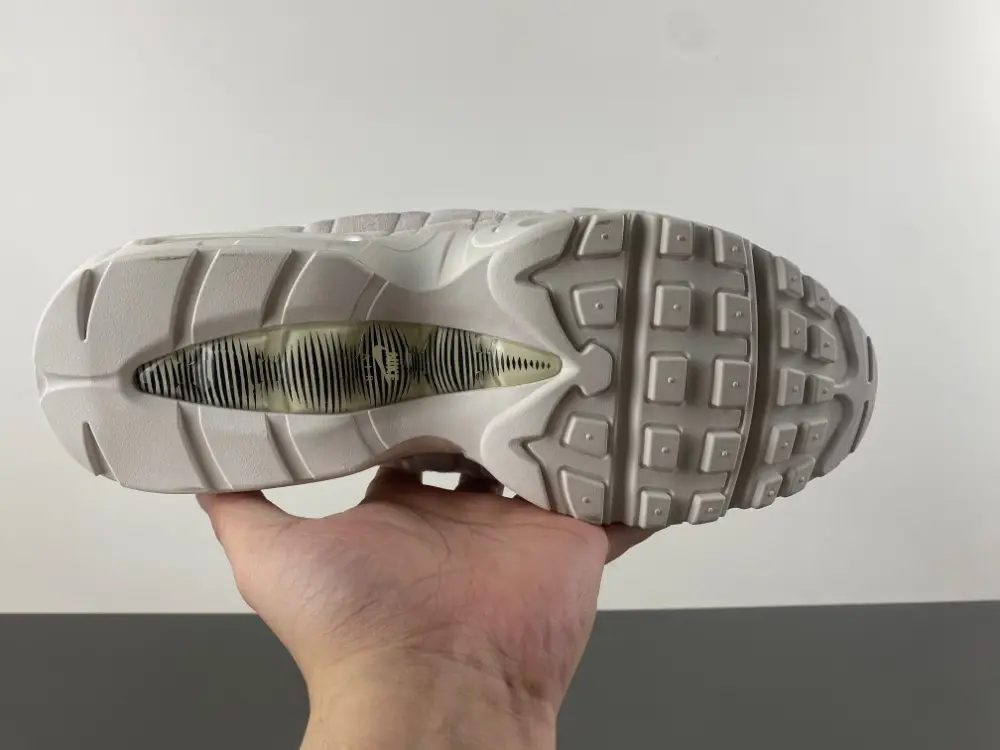 Comme des Garçons x Air Max 95 