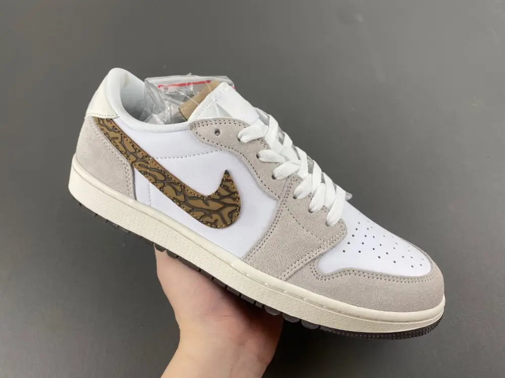 Air Jordan 1 Low 