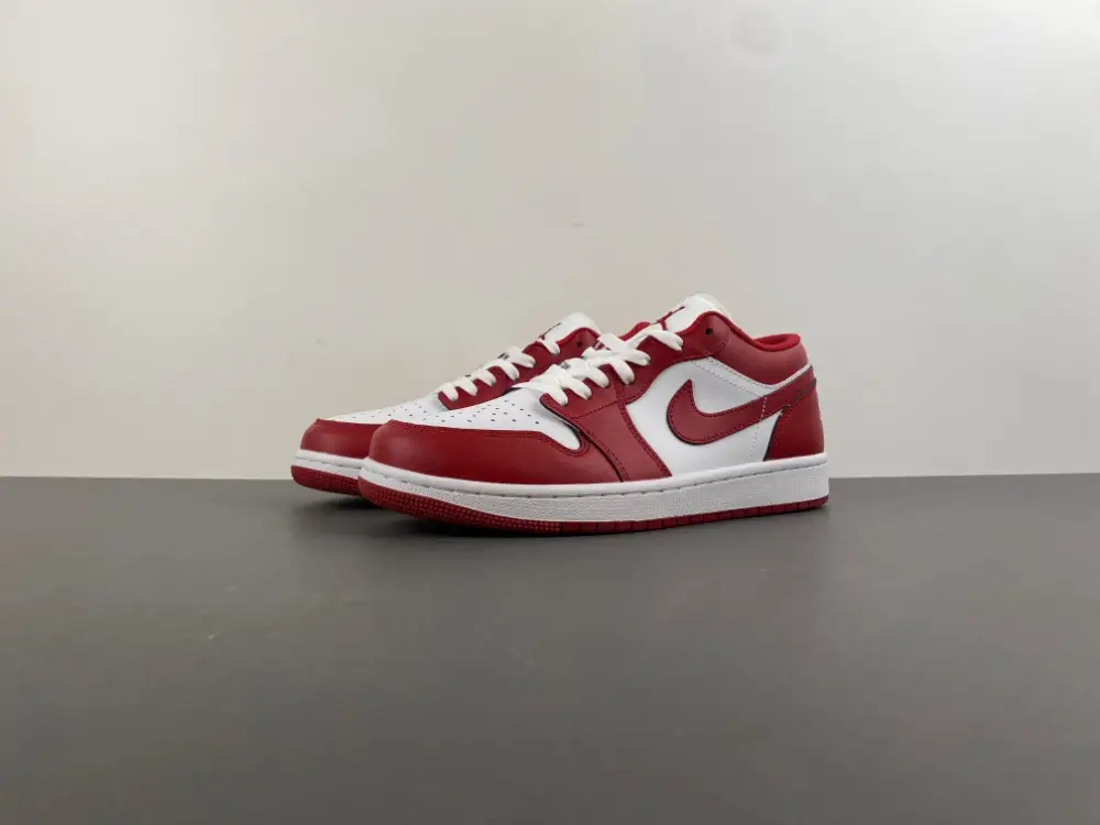 Air Jordan 1 Low 