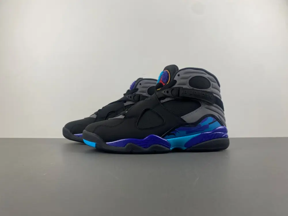Air Jordan 8 