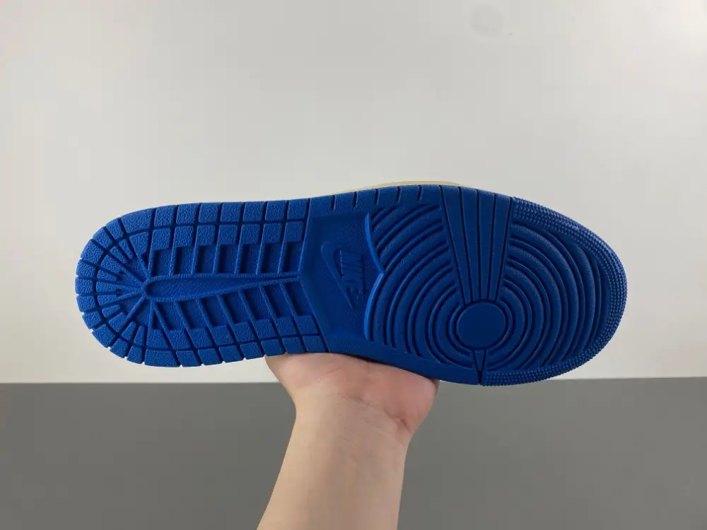 Travis Scott x Fragment x Air Jordan 1 Low OG 